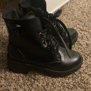 Combat boots